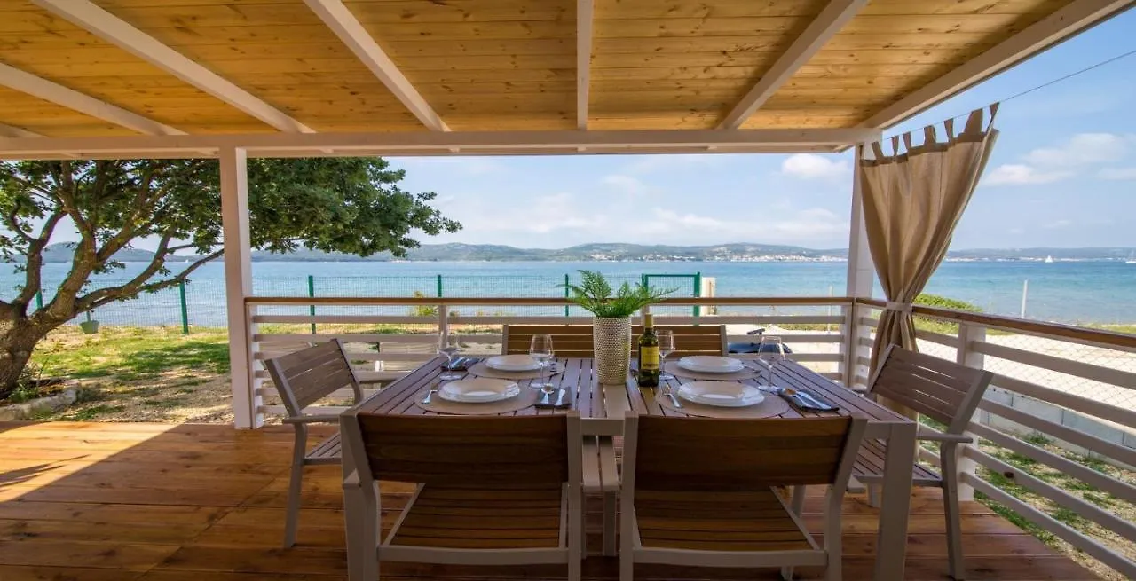 Prázdninový dům Mobile Home Frangipani 2 Biograd Na Moru